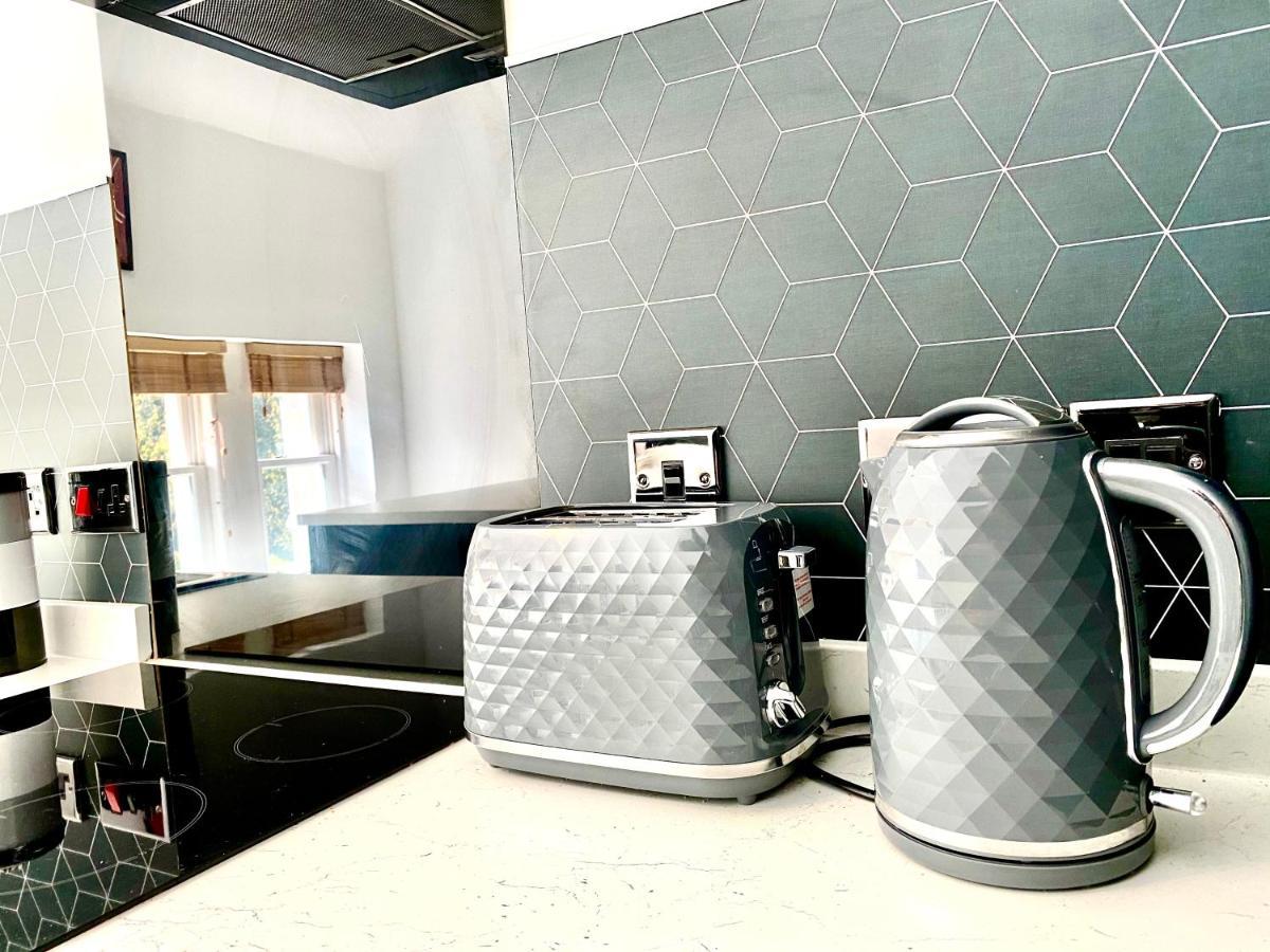 Serviced Accommodation Moray - Lesmurdie House Элгин Экстерьер фото