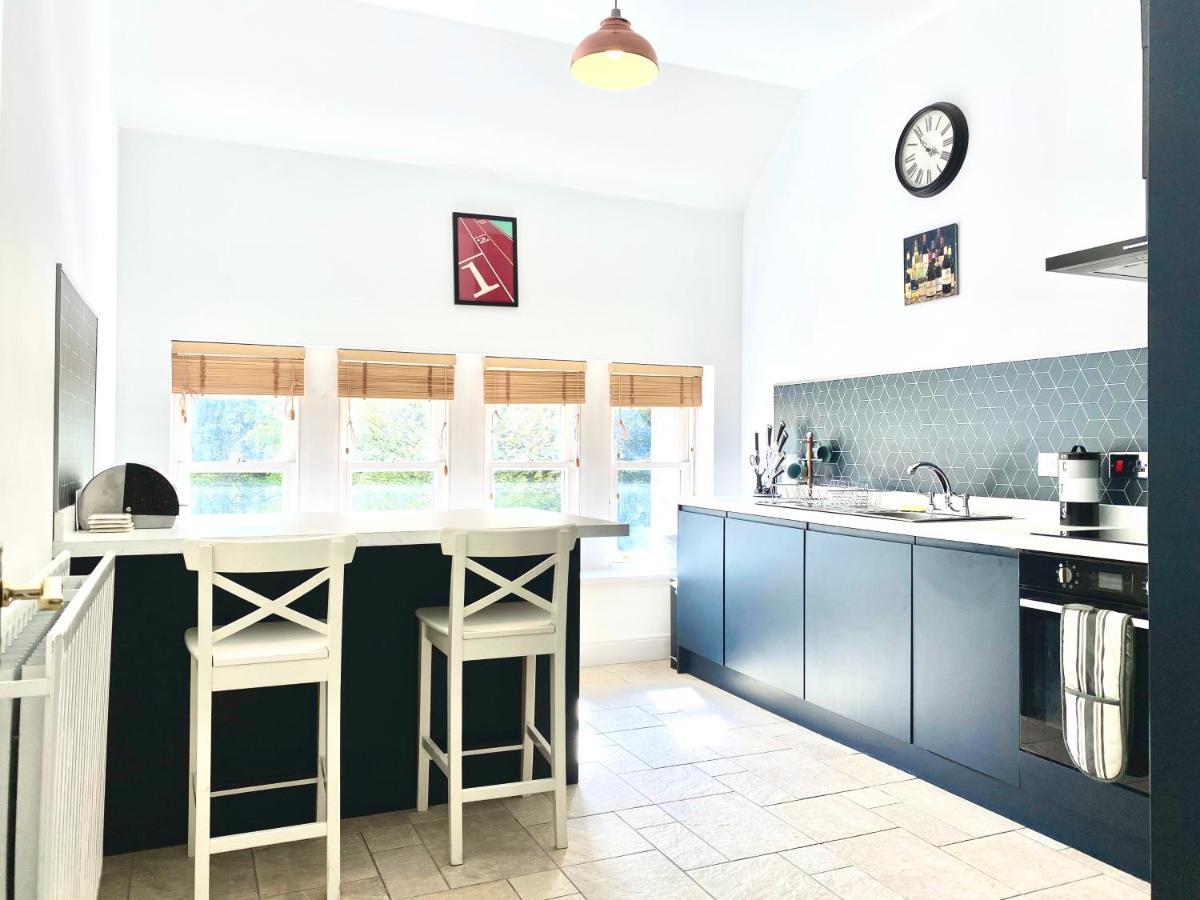 Serviced Accommodation Moray - Lesmurdie House Элгин Экстерьер фото